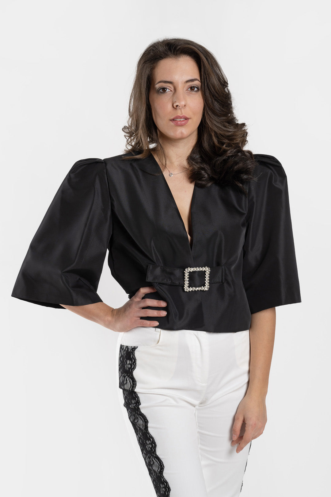 Short-cut taffeta jacket BUFF sleeves Short-cut taffeta jacket BUFF sleeves