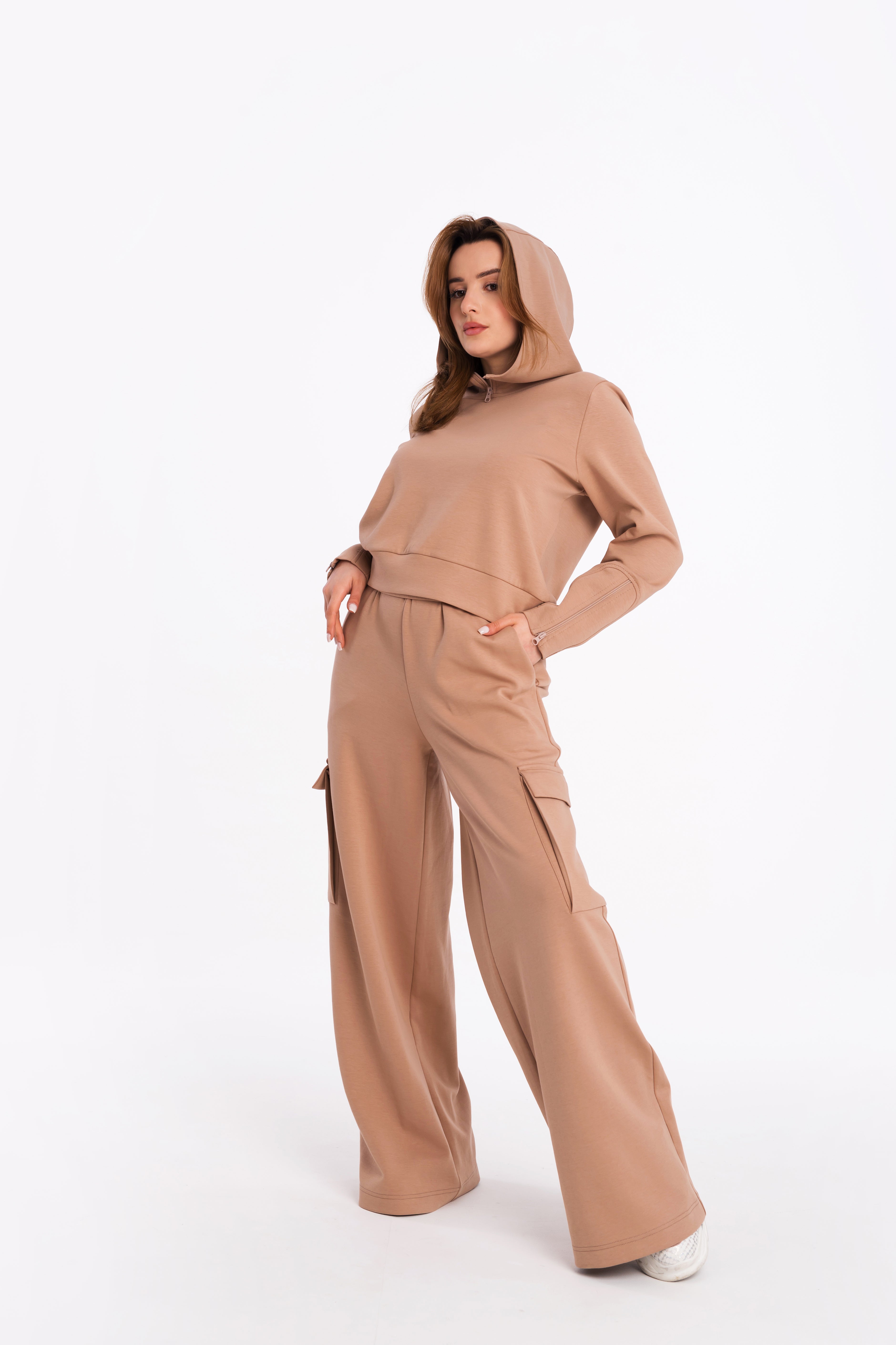 Sweater with a high collar and zipper Sweater with a high collar and zipper