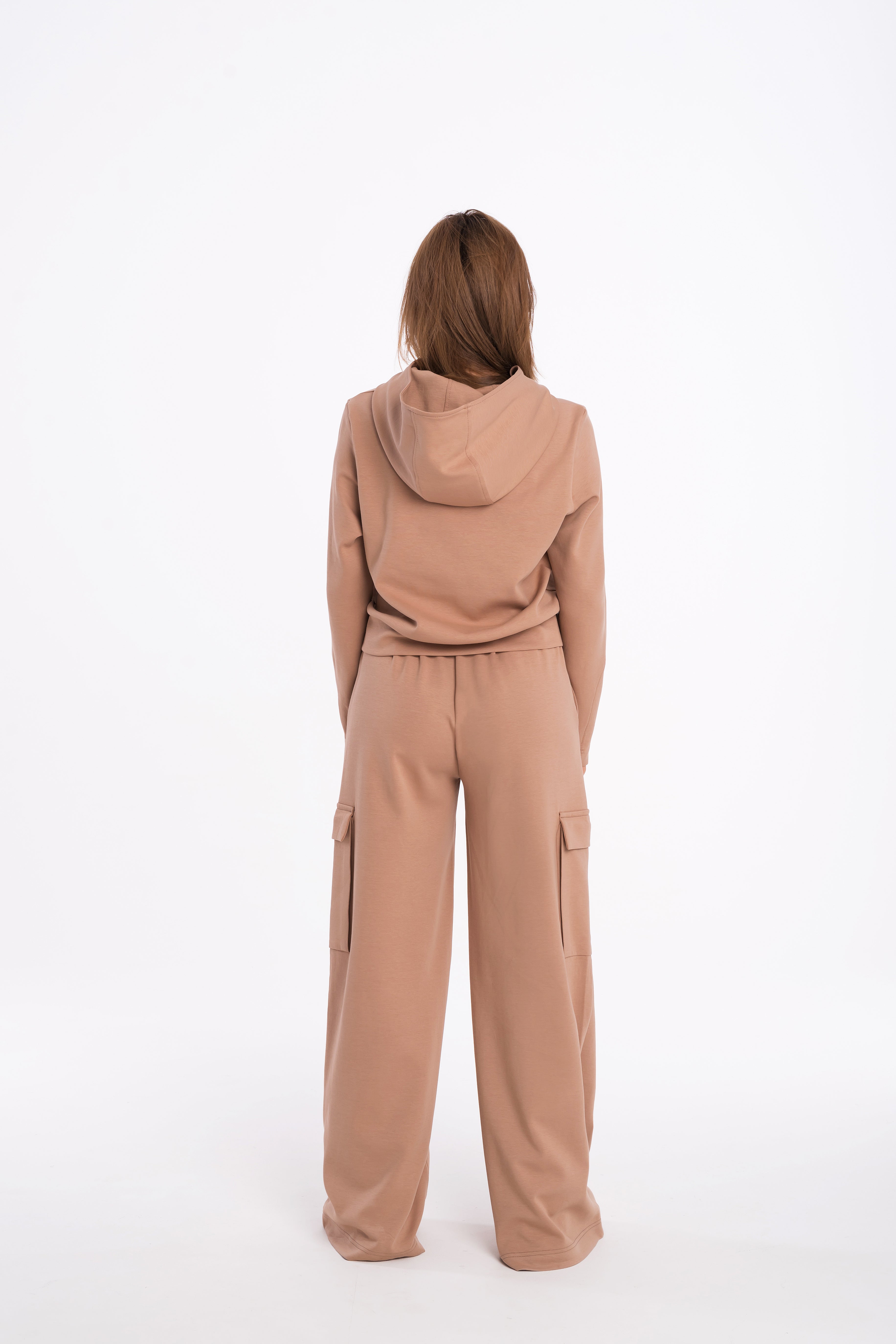 Sweater with a high collar and zipper Sweater with a high collar and zipper