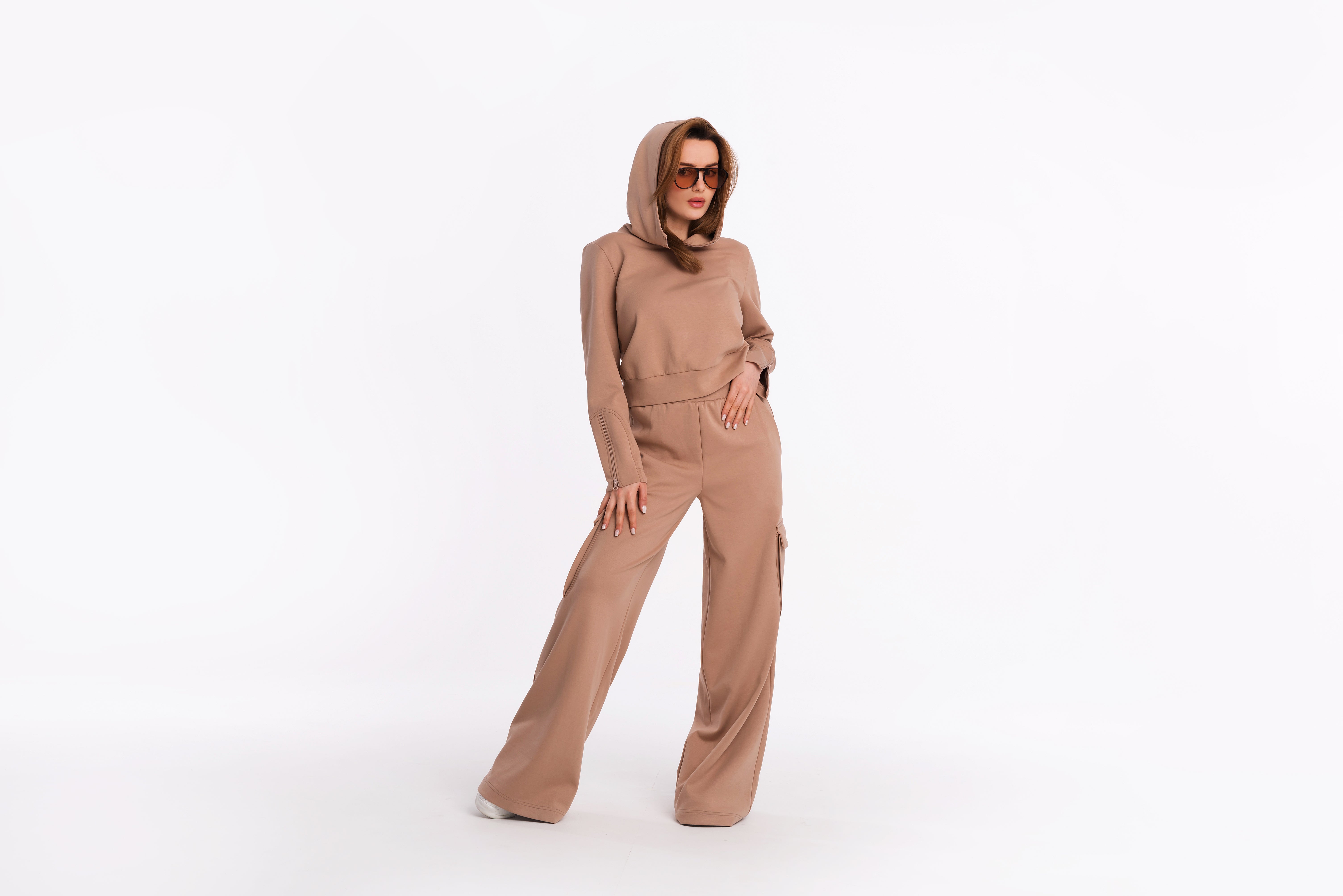 Sweater with a high collar and zipper Sweater with a high collar and zipper