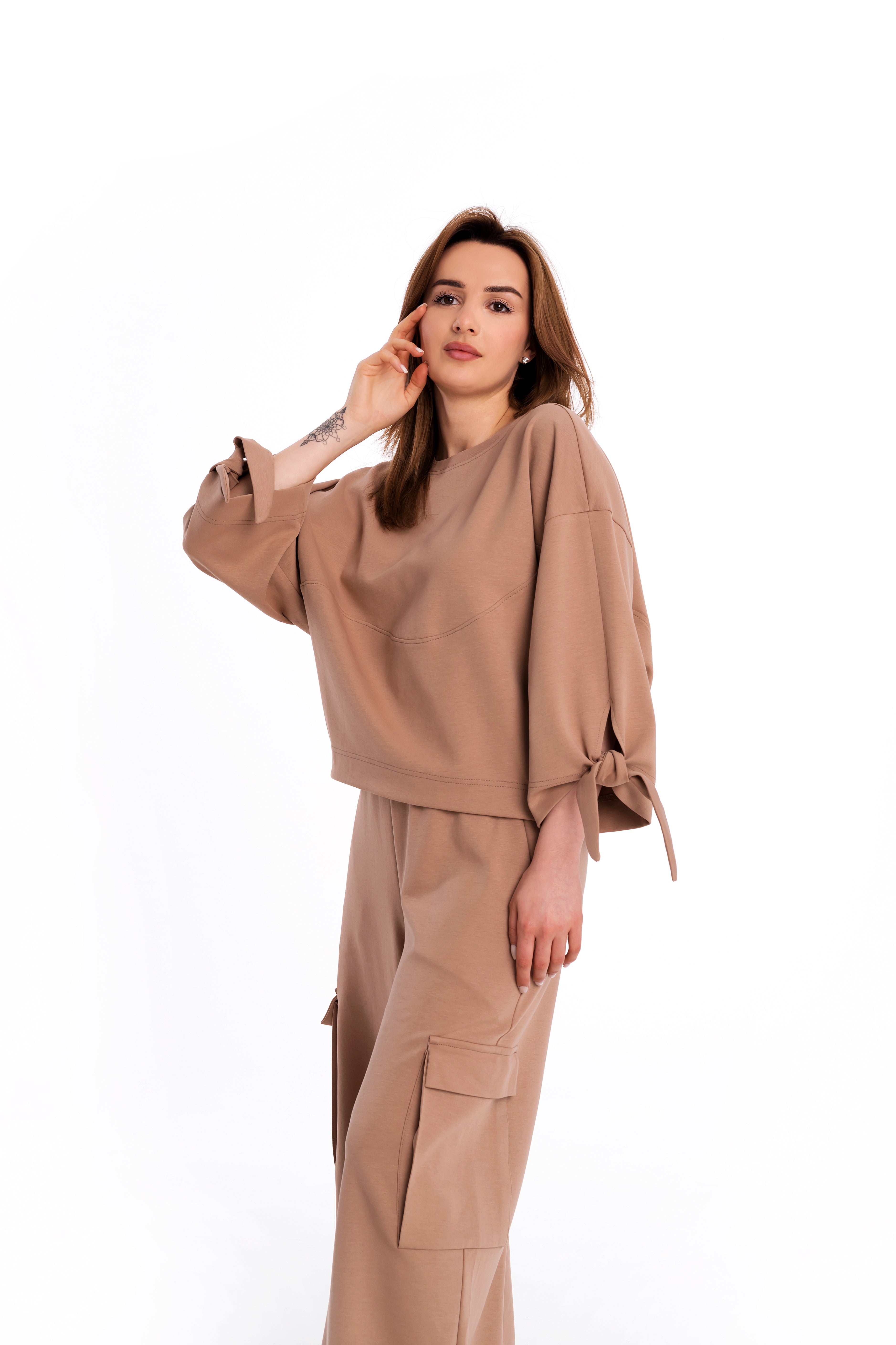 Blouse with bow sleeves in Choco milk Blouse with bow sleeves in Choco milk