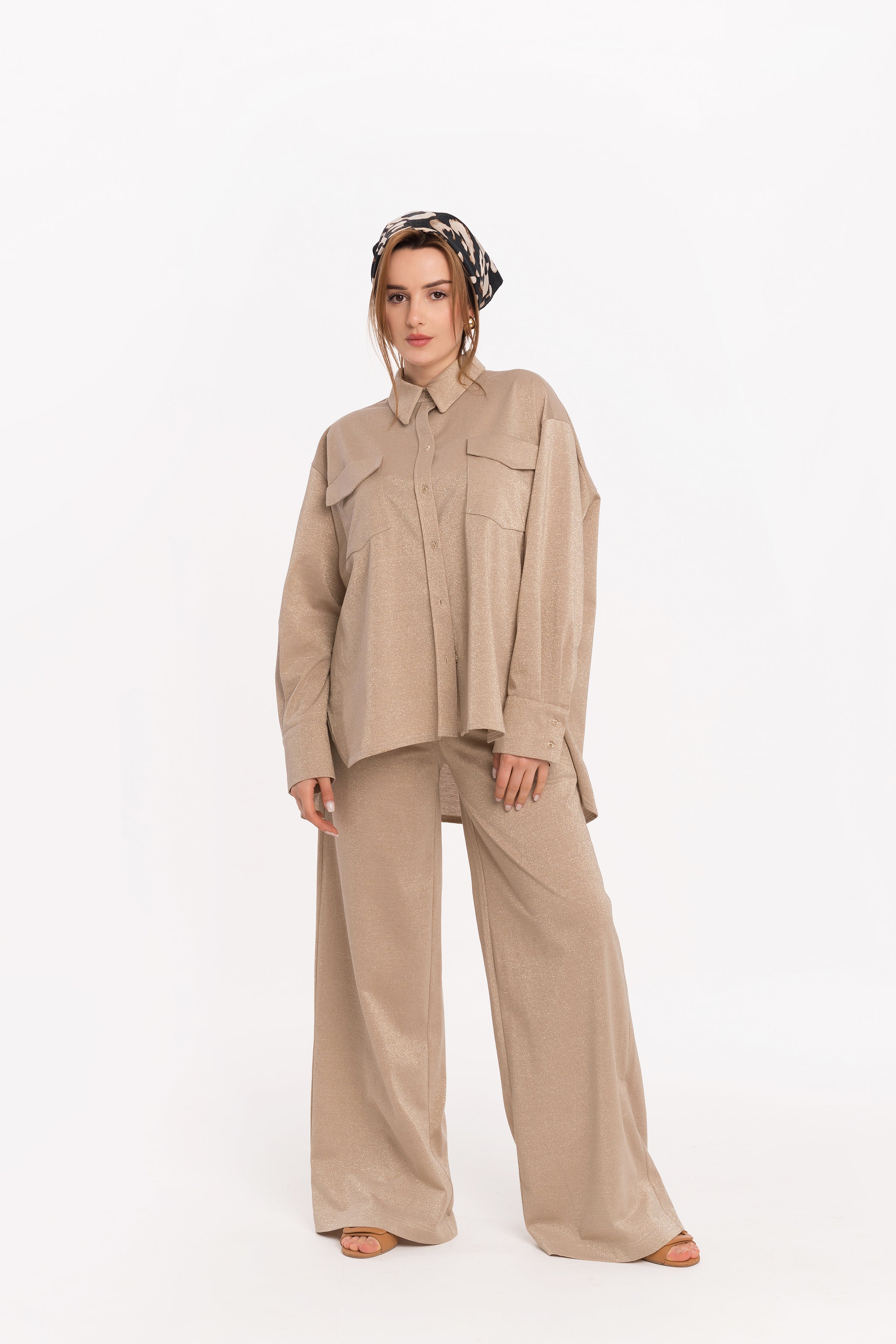 Loose shirt with long sleeves in golden cotton Loose shirt with long sleeves in golden cotton