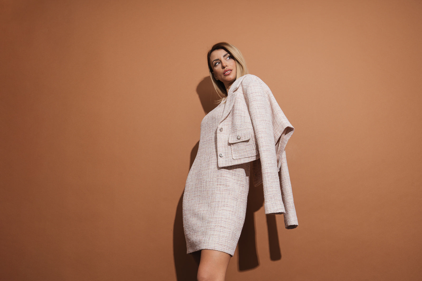 Short-cut jacket in pink boucle Short-cut jacket in pink boucle