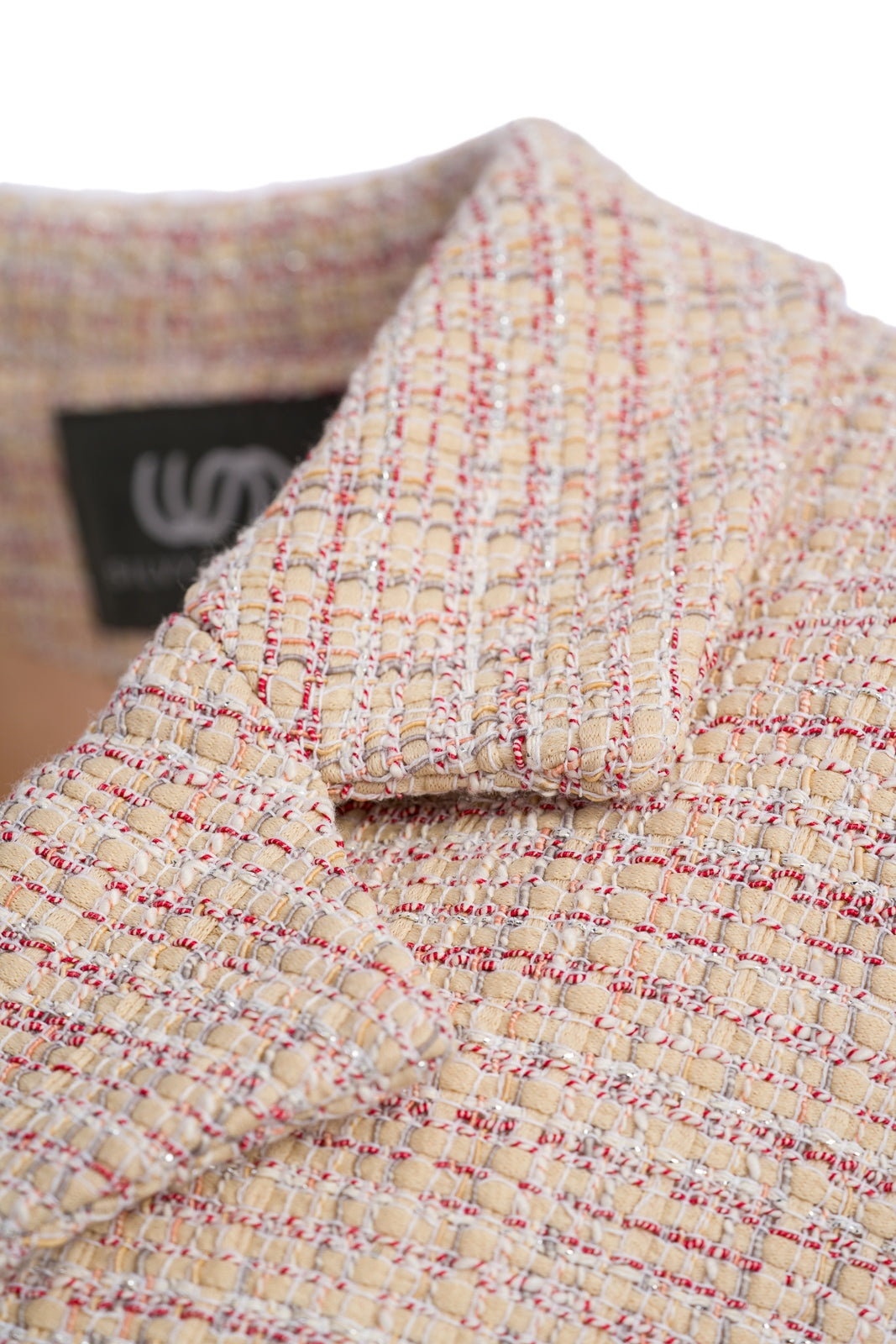 Short-cut jacket in pink boucle Short-cut jacket in pink boucle