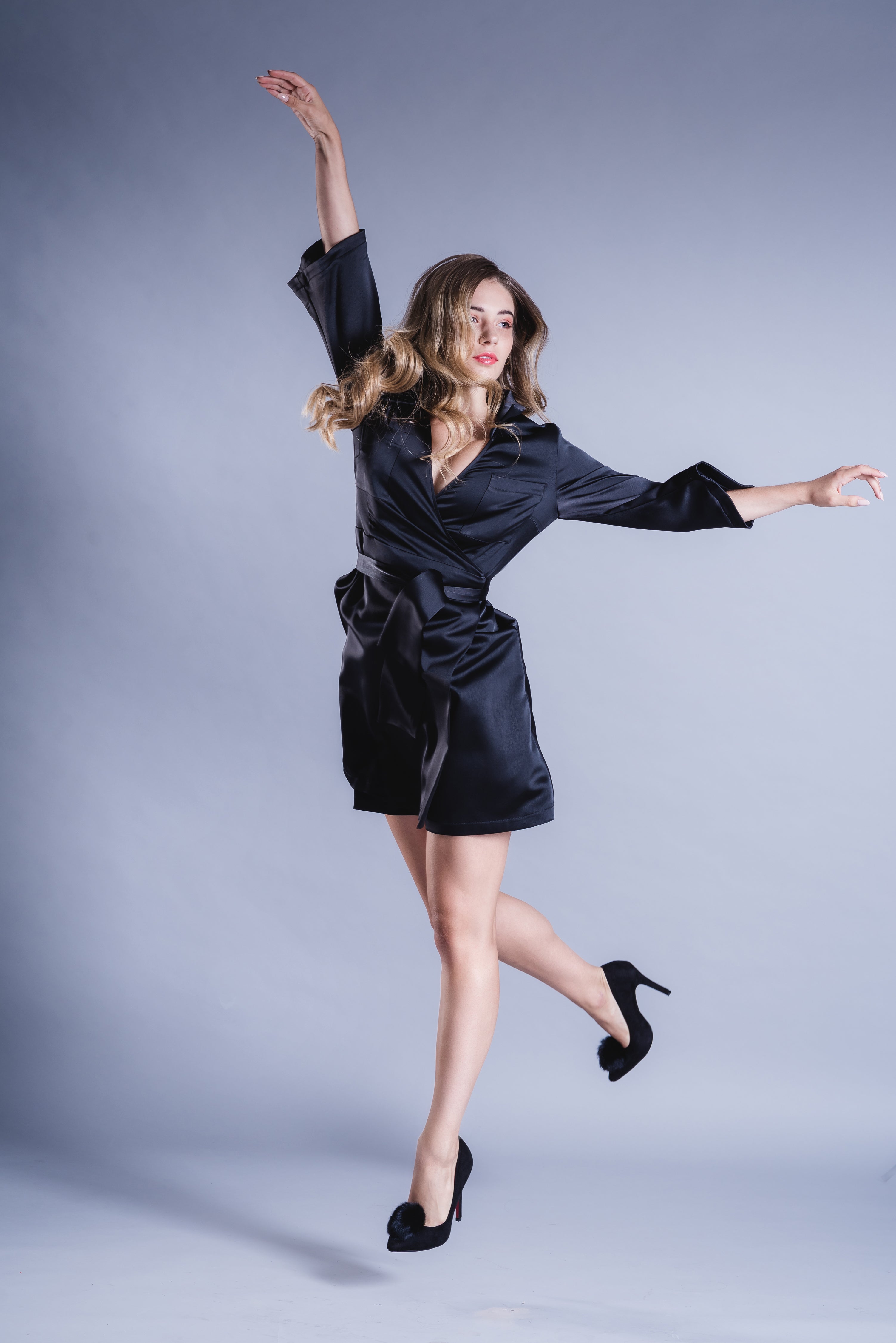 Black satin hugg me dress Black satin hugg me dress