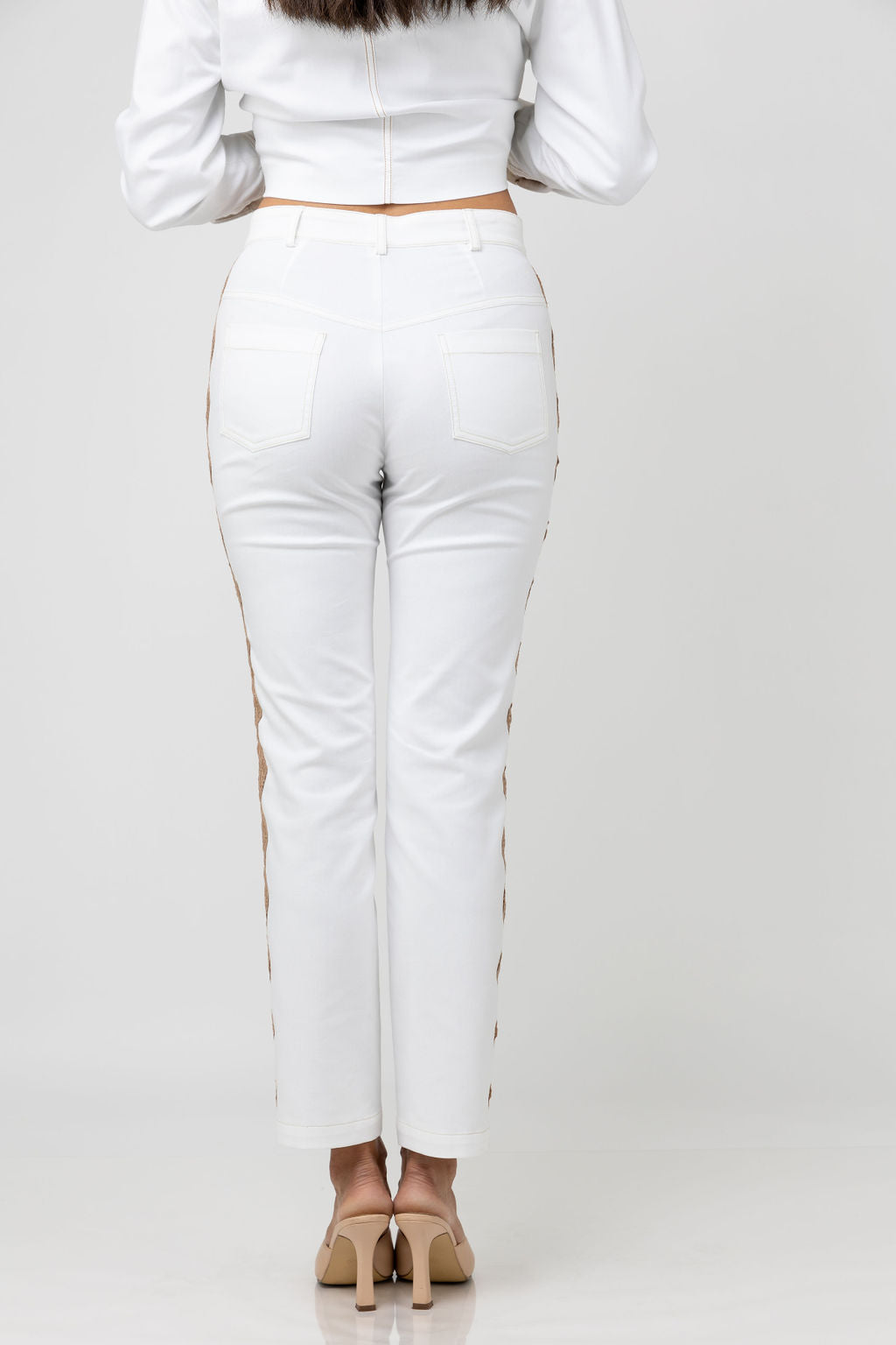 Slim trousers in white with lace edging Slim trousers in white with lace edging