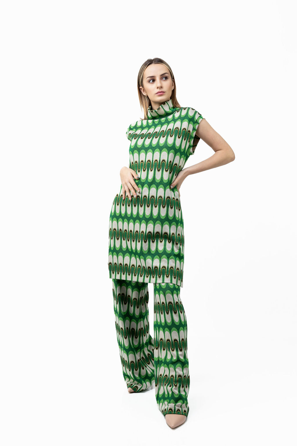 Pants with wide legs in GREEN tricot Pants with wide legs in GREEN tricot