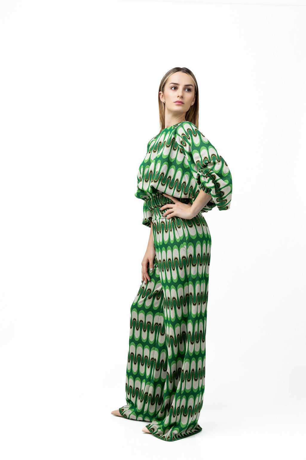 Loose blouse in green tricot Loose blouse in green tricot