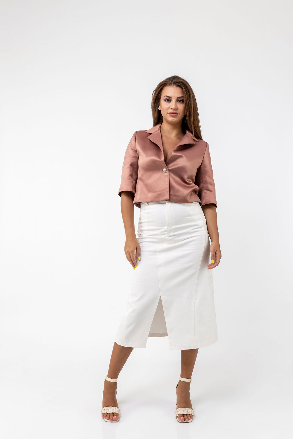 Short-cut jacket in pink shantung Short-cut jacket in pink shantung