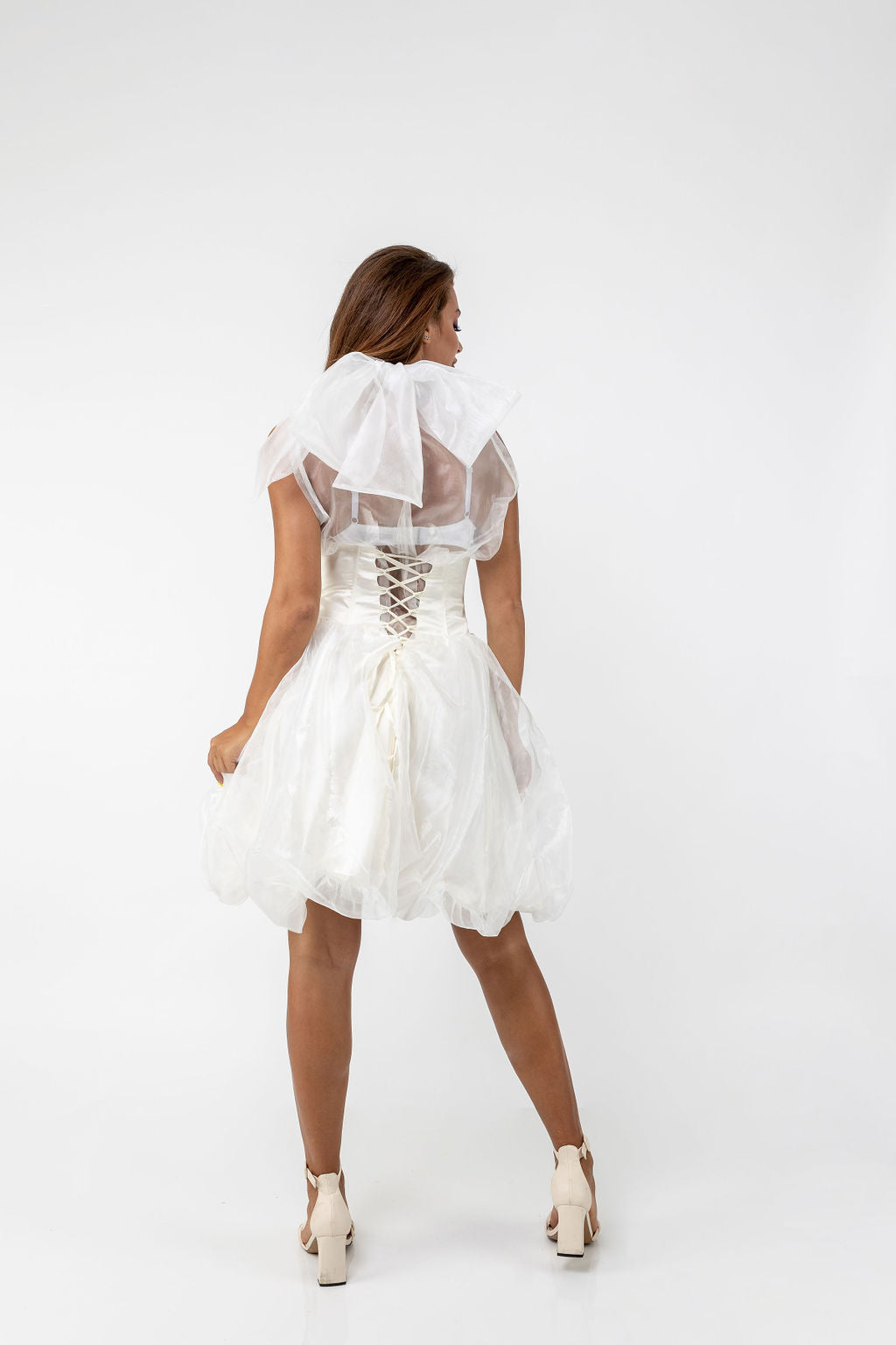 Balloon dress with pearls on a bustier Balloon dress with pearls on a bustier