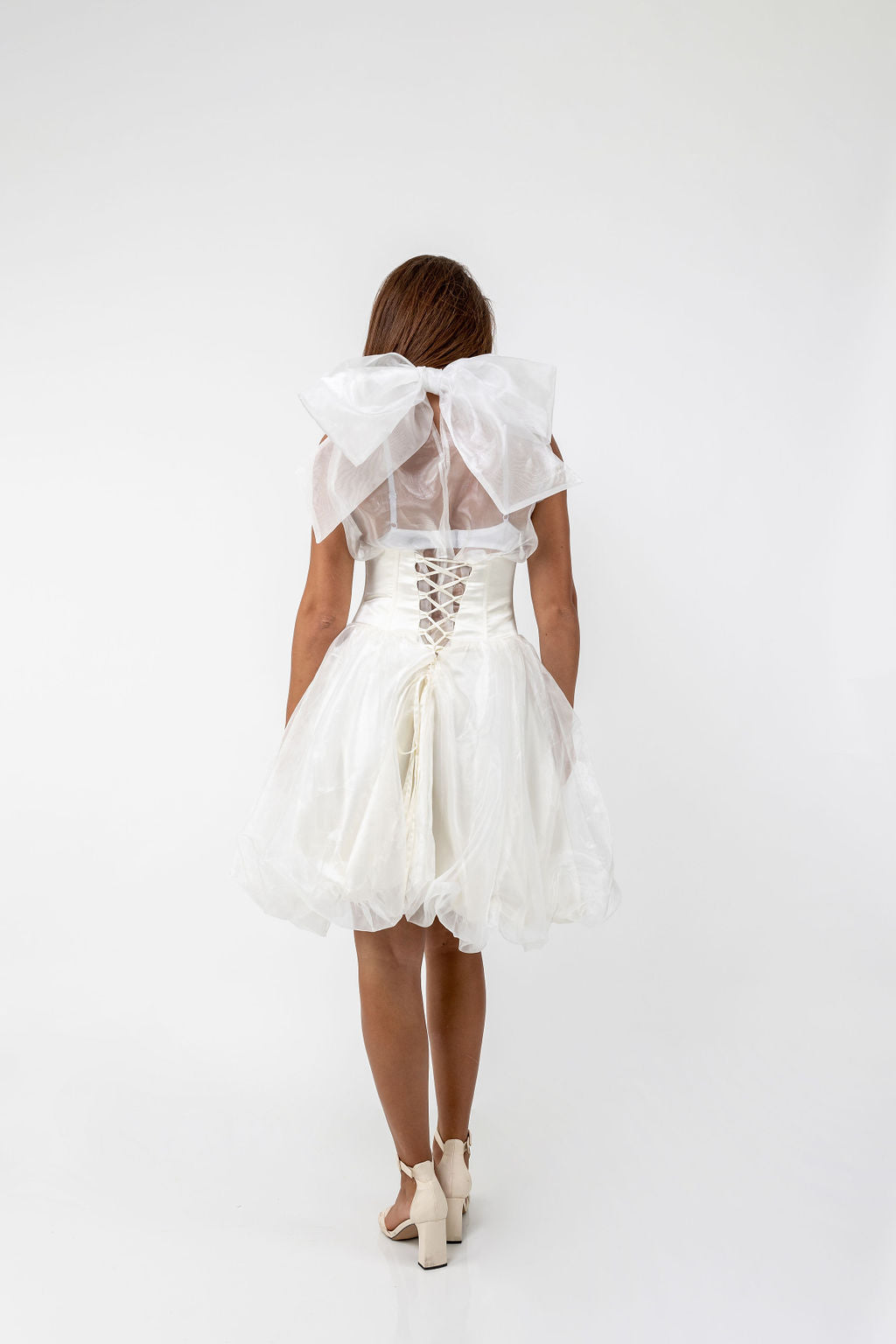 Balloon dress with pearls on a bustier Balloon dress with pearls on a bustier