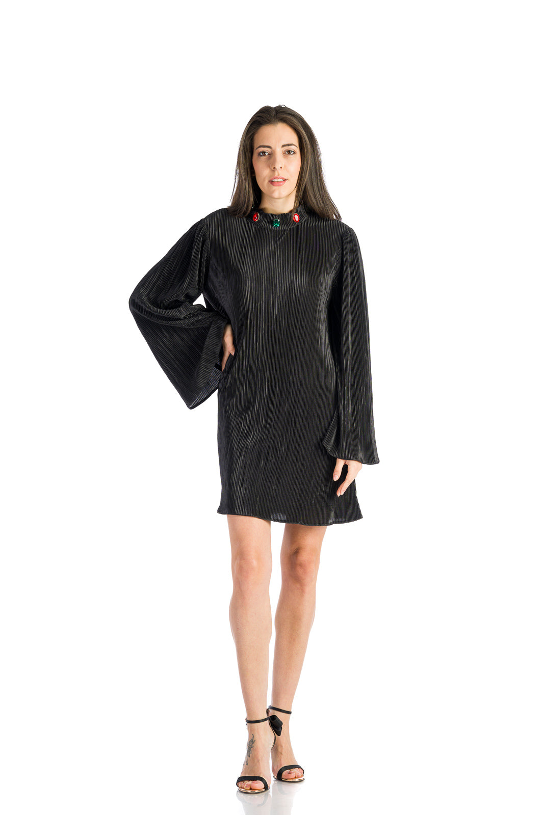 Рокля Solei в черно с плисета Рокля Solei в черно с плисета