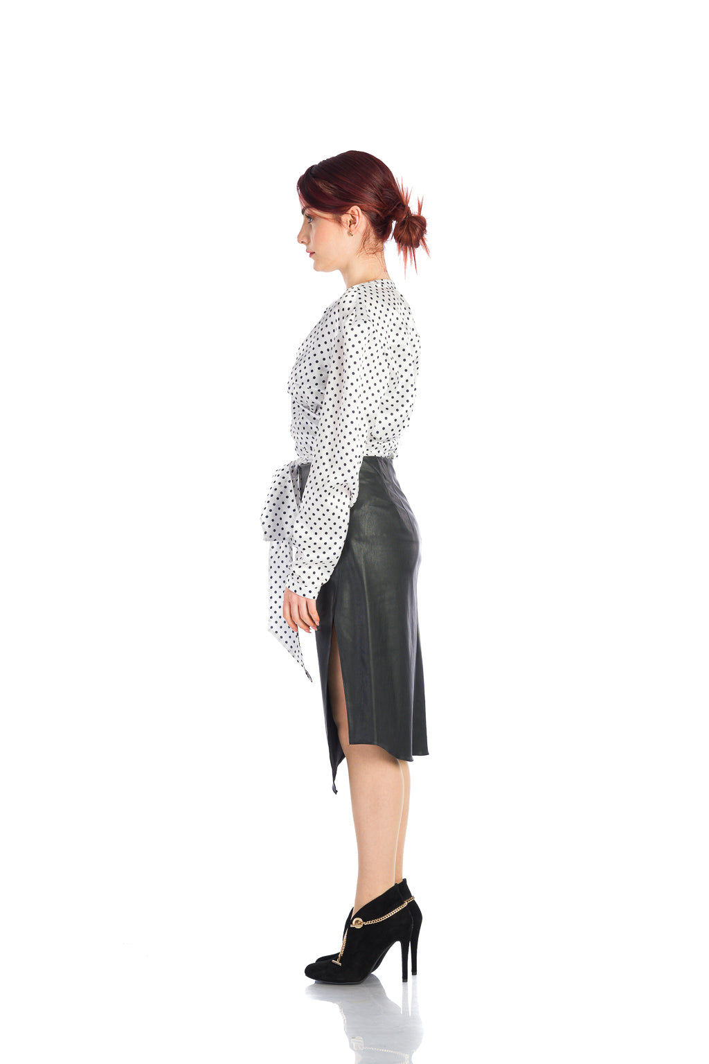Wide slit skirt Wide slit skirt