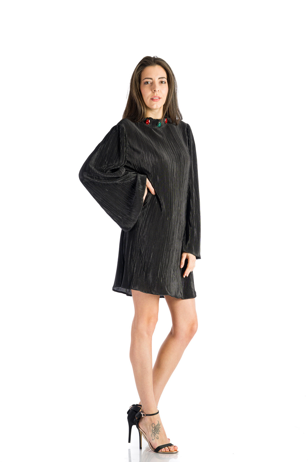 Рокля Solei в черно с плисета Рокля Solei в черно с плисета