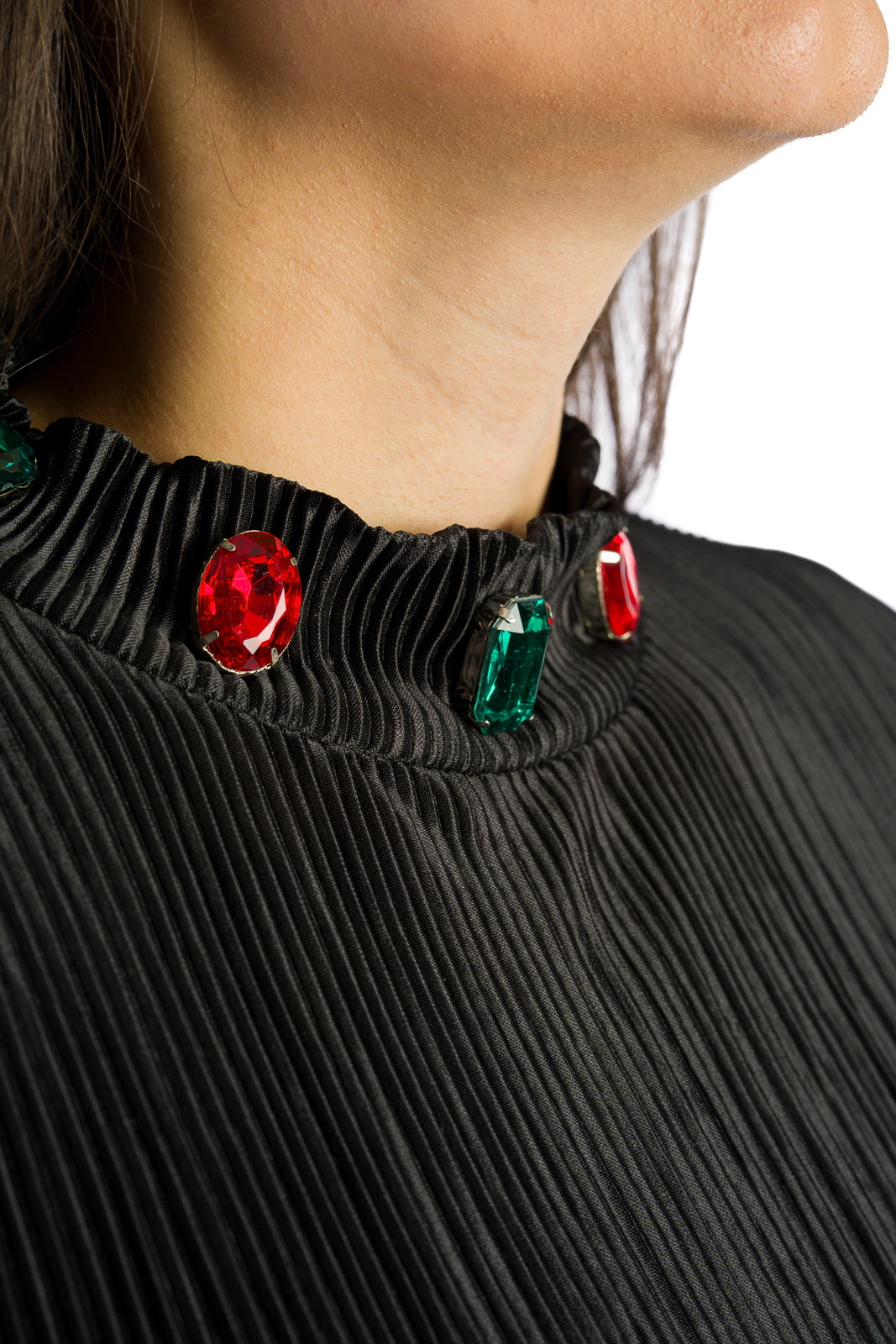 Рокля Solei в черно с плисета Рокля Solei в черно с плисета