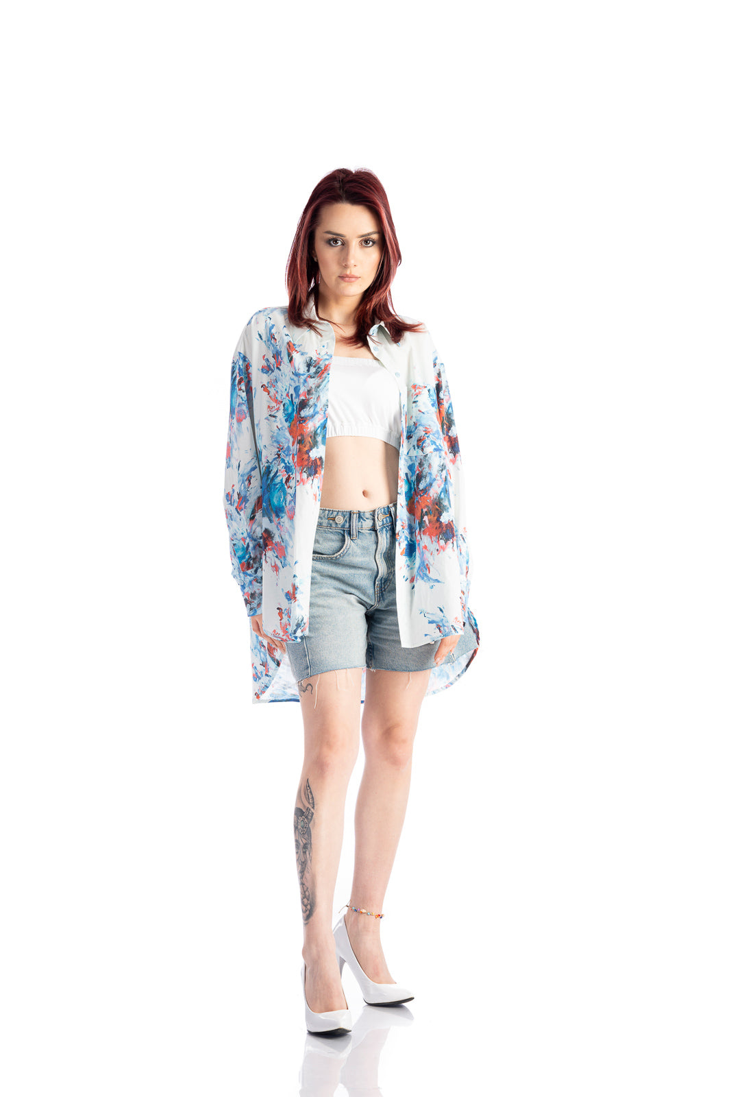 Loose shirt with blue-red spots Loose shirt with blue-red spots
