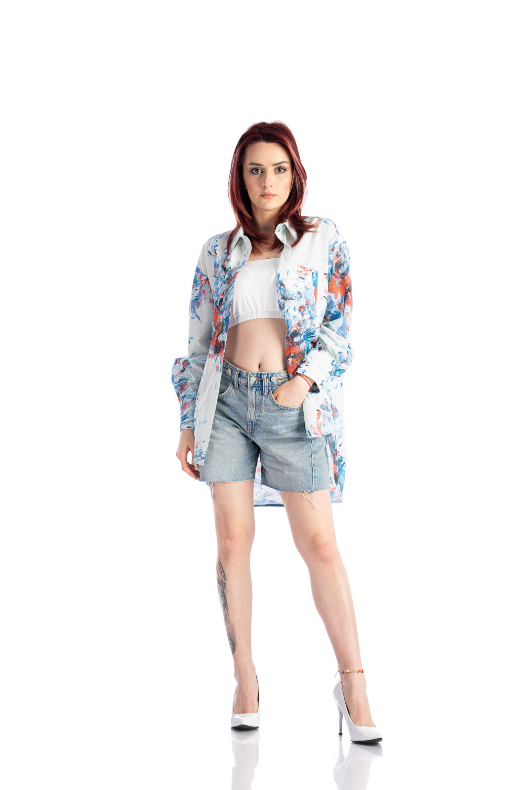 Loose shirt with blue-red spots Loose shirt with blue-red spots