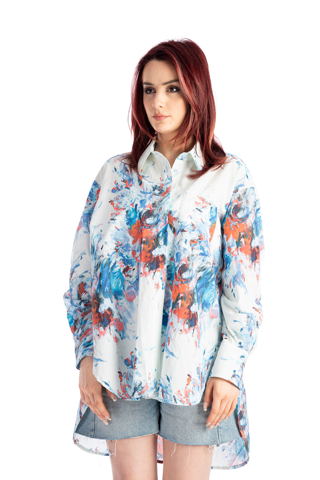 Loose shirt with blue-red spots Loose shirt with blue-red spots