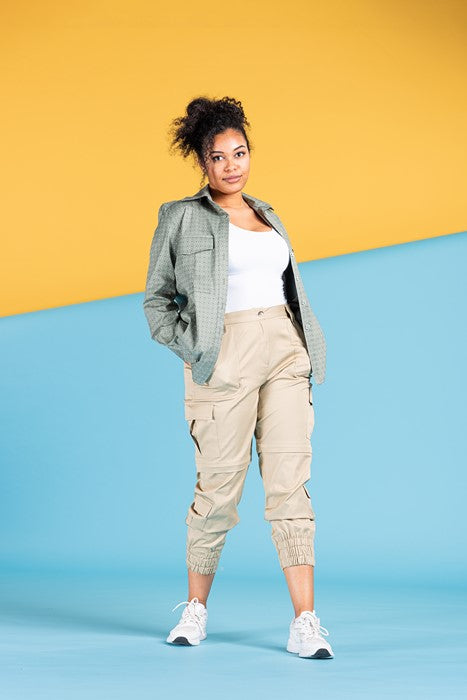 Cargo pants with detachable legs Cargo pants with detachable legs