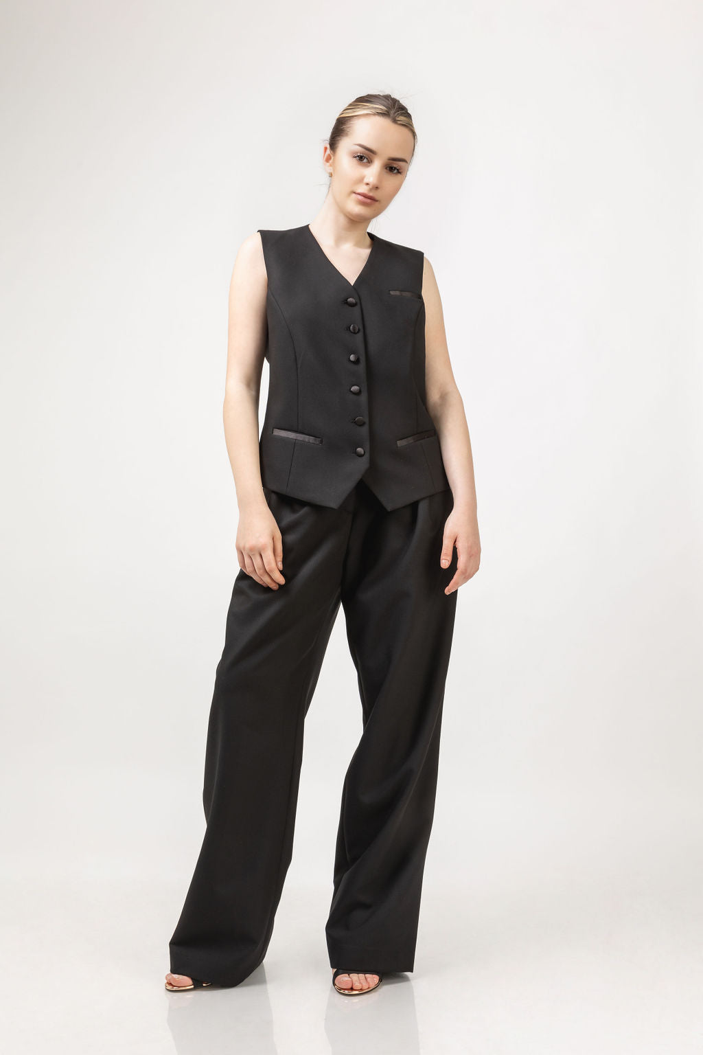 Short vest in black Short vest in black