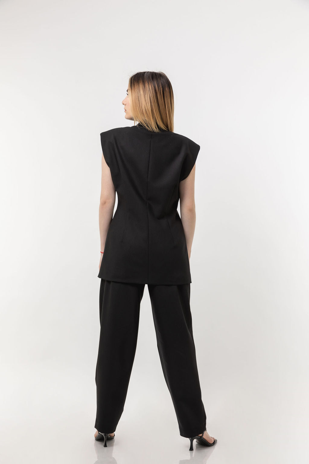 Sleeveless blazer in black viscose Sleeveless blazer in black viscose