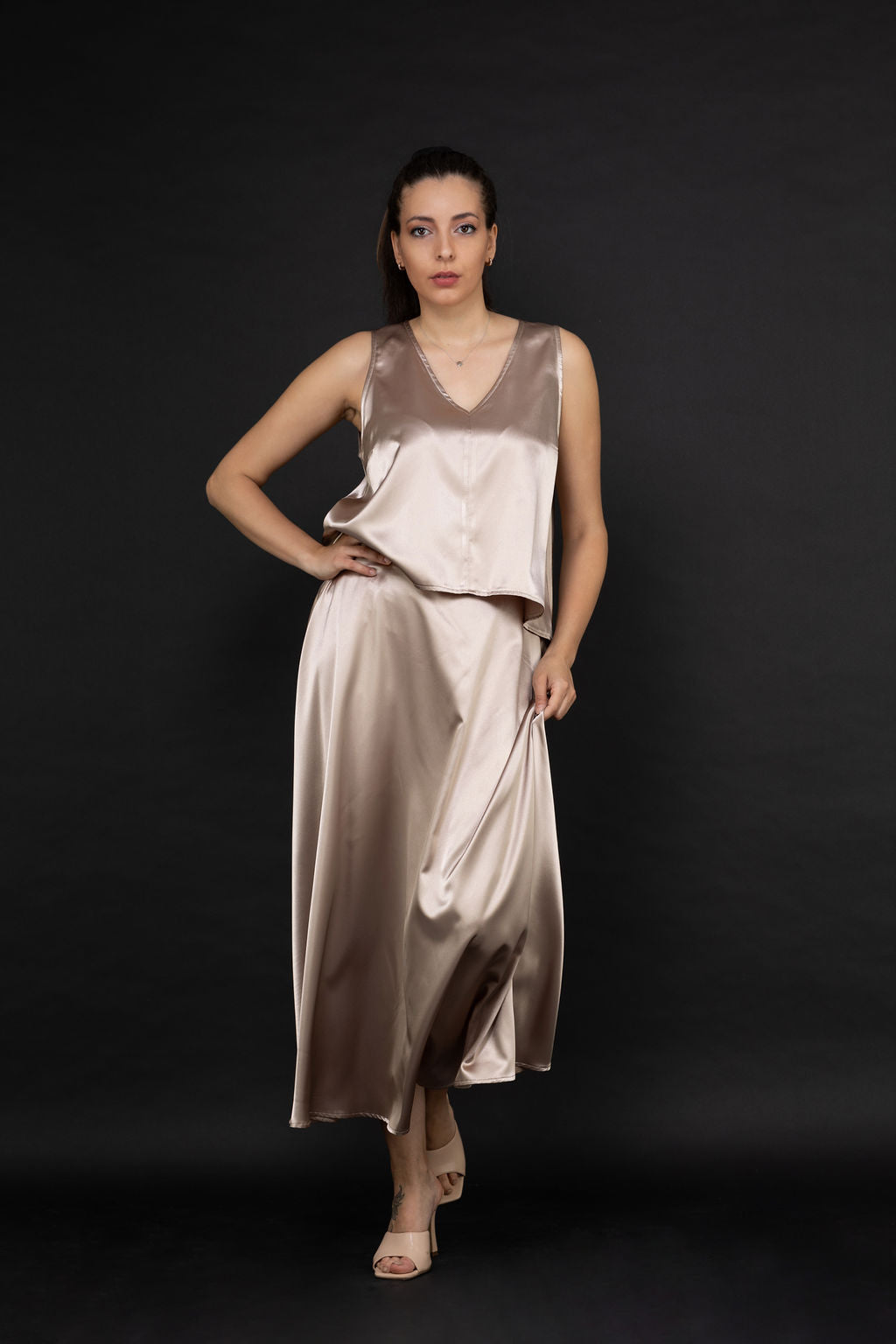 Long cloche skirt in cappuccino color Long cloche skirt in cappuccino color