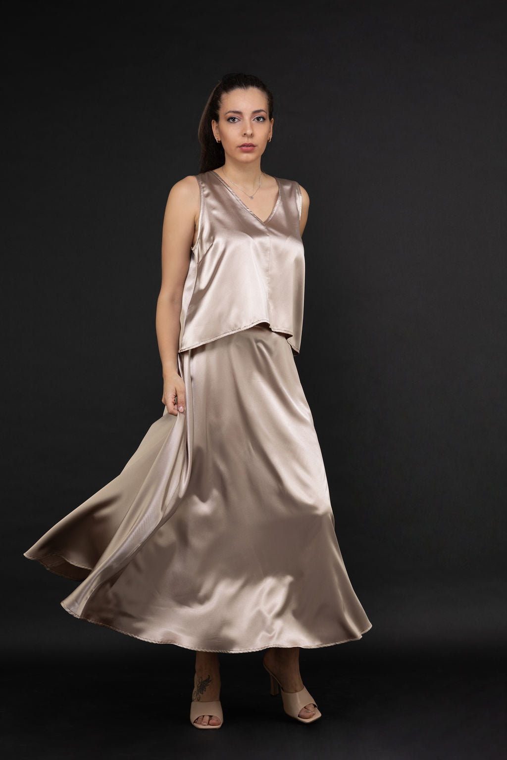 Long cloche skirt in cappuccino color Long cloche skirt in cappuccino color