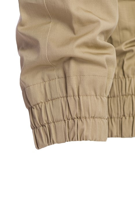 Cargo pants with detachable legs Cargo pants with detachable legs