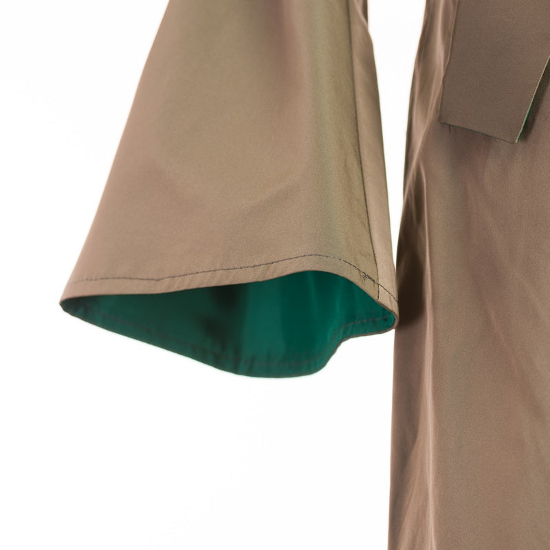 Impermeabile color kaki con risvolto ampio Impermeabile color kaki con risvolto ampio