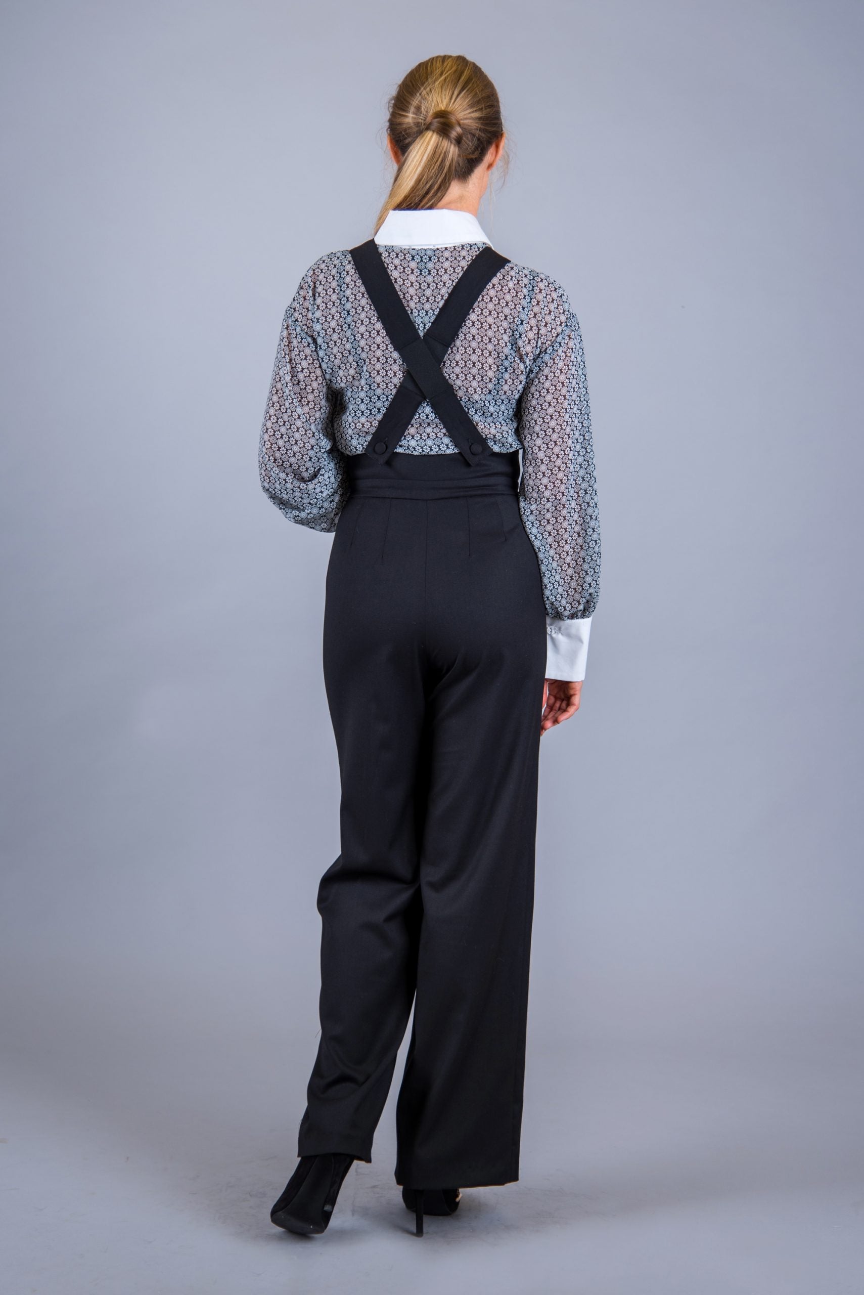 Trousers with wide belt Trousers with wide belt