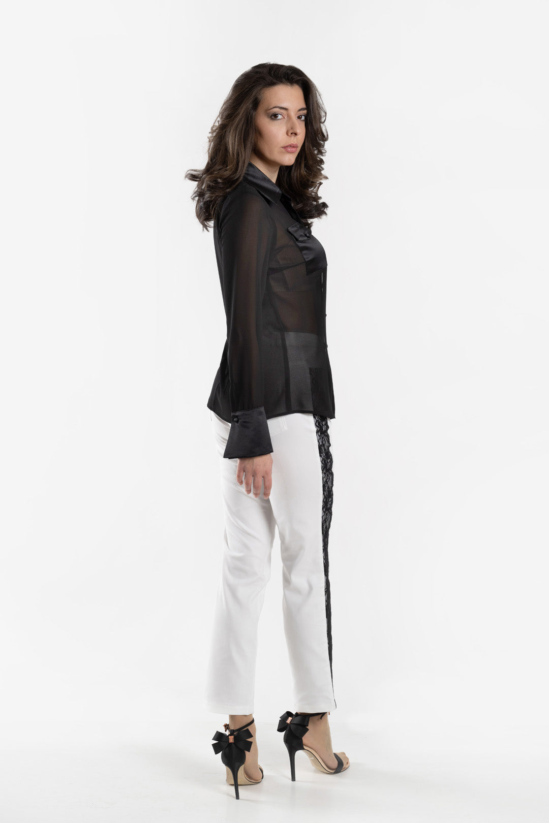Straight trousers with black lace edging Straight trousers with black lace edging