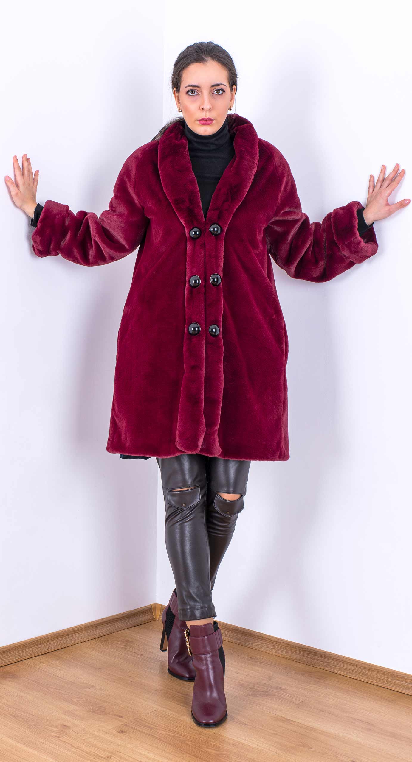 Coat with a long collar Coat with a long collar
