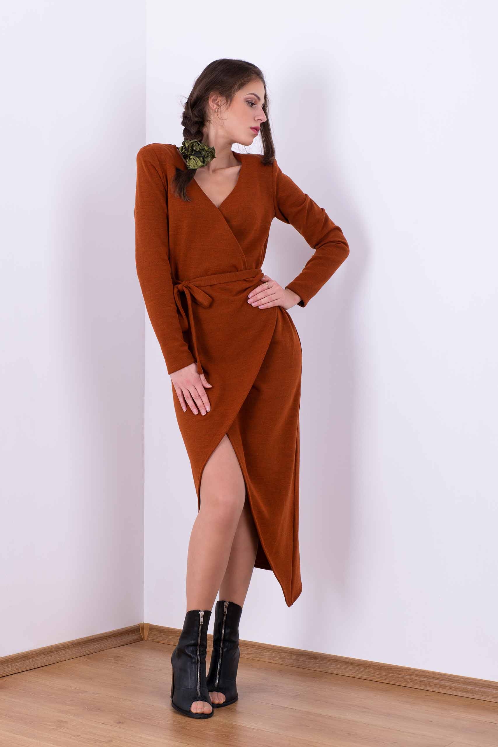 Плетена рокля hugg me style в ръждиво кафяво Плетена рокля hugg me style в ръждиво кафяво