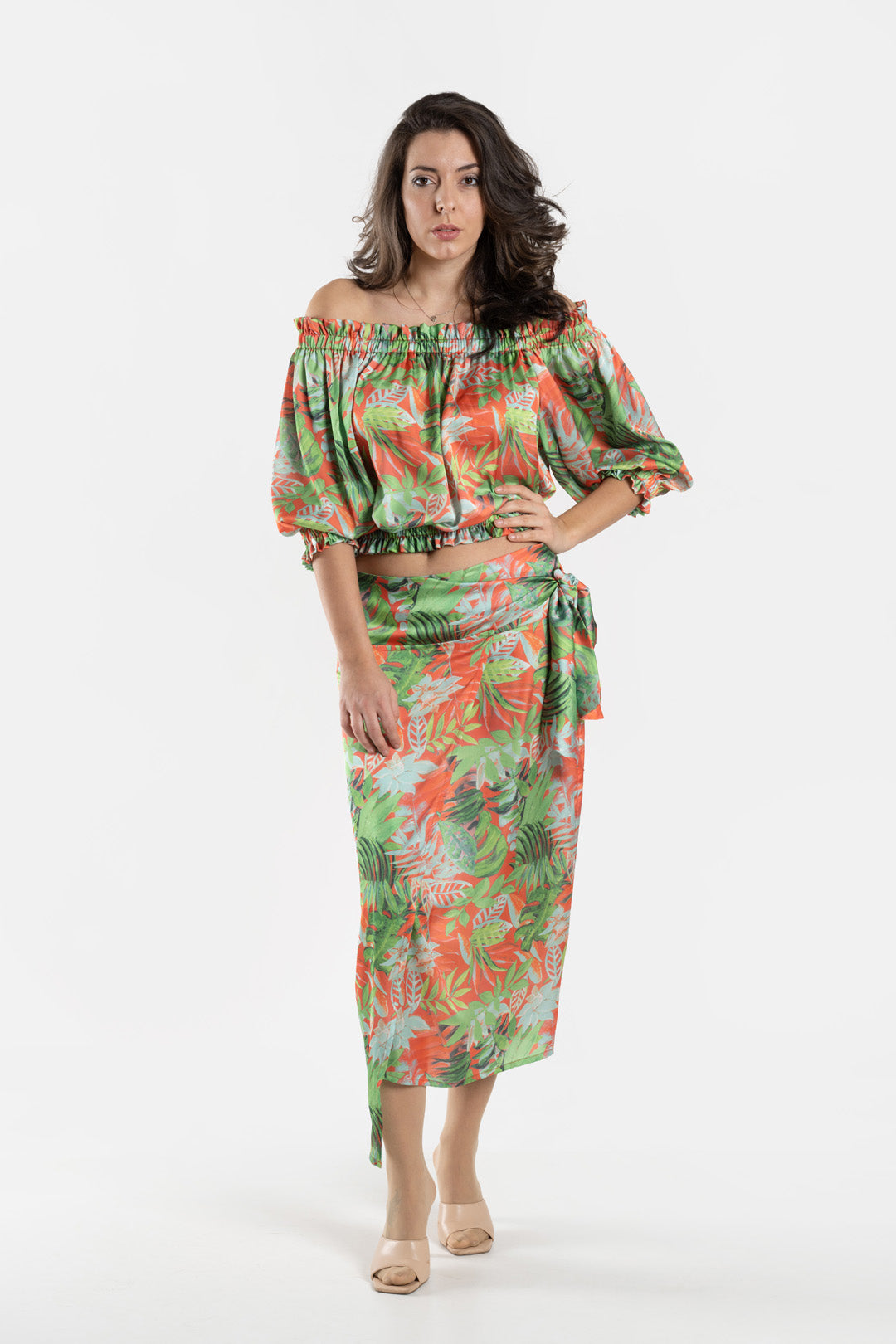 Satin Hugg me skirt in orange Satin Hugg me skirt in orange