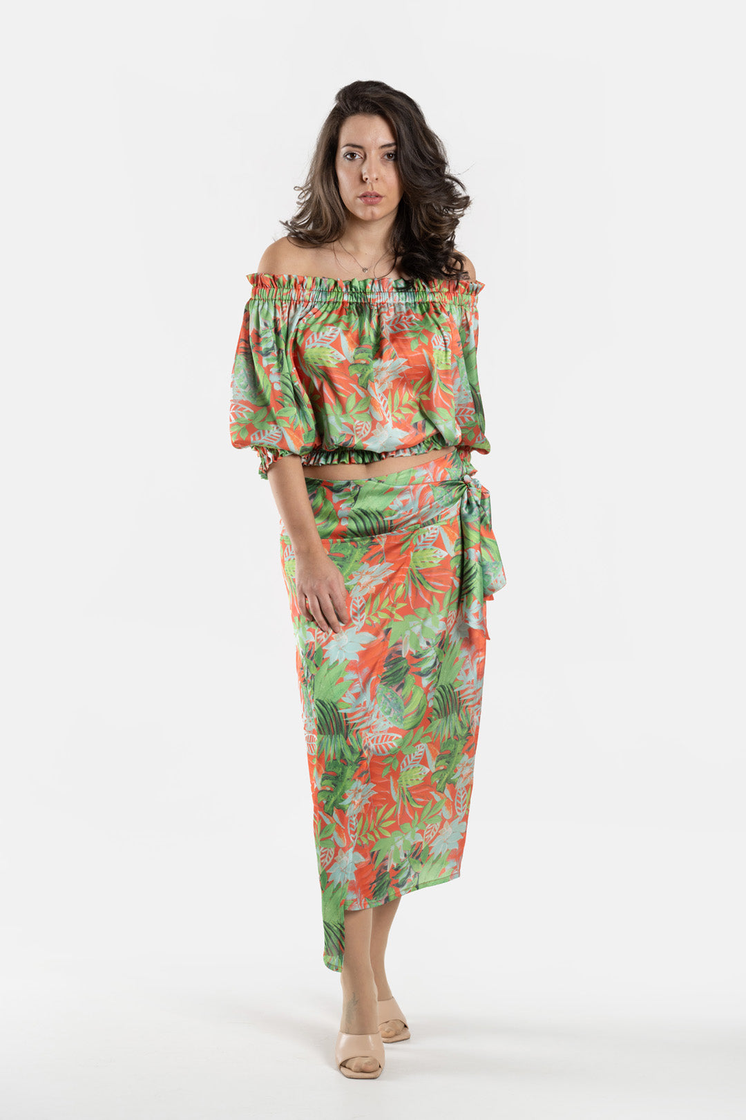 Satin Hugg me skirt in orange Satin Hugg me skirt in orange