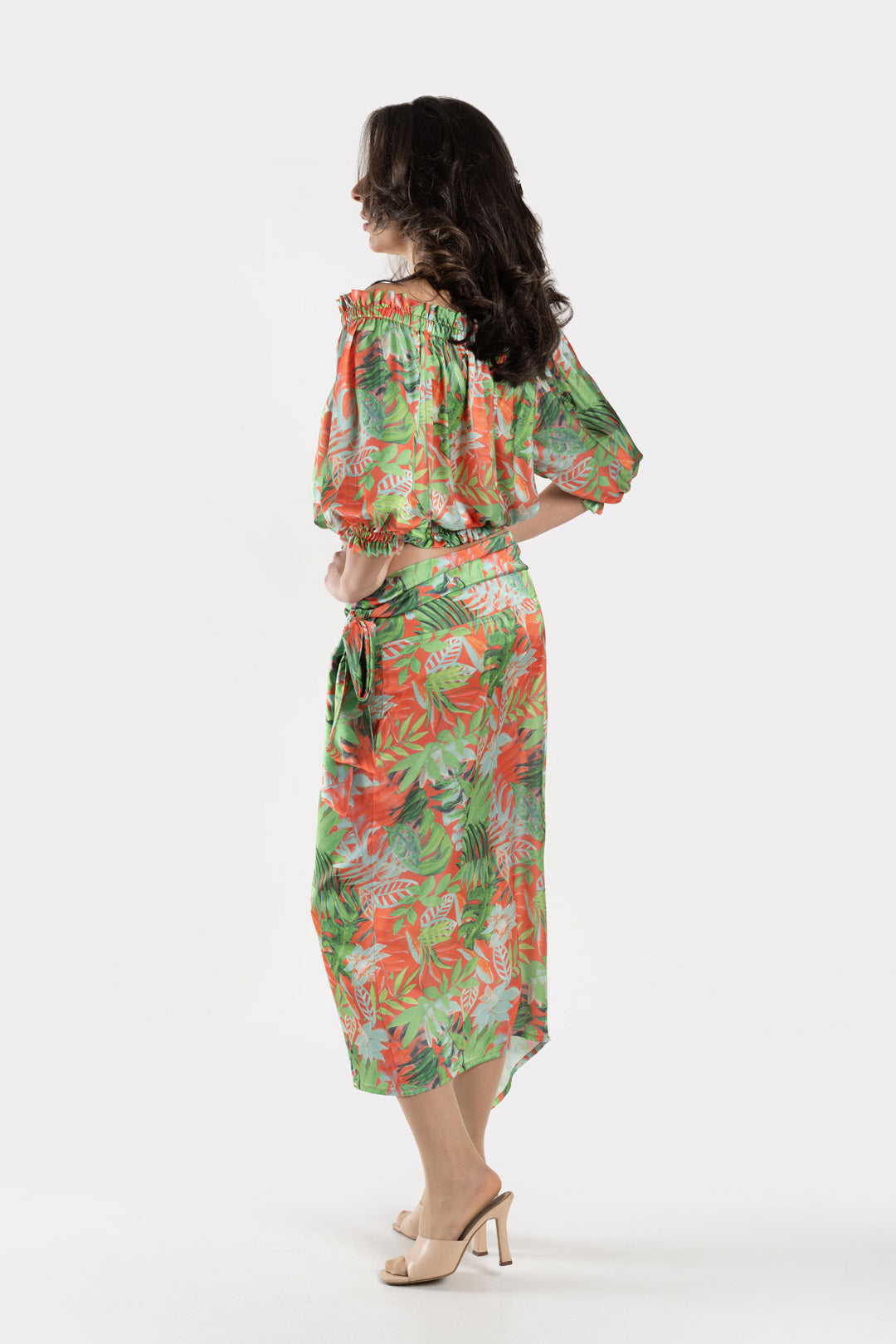 Satin Hugg me skirt in orange Satin Hugg me skirt in orange