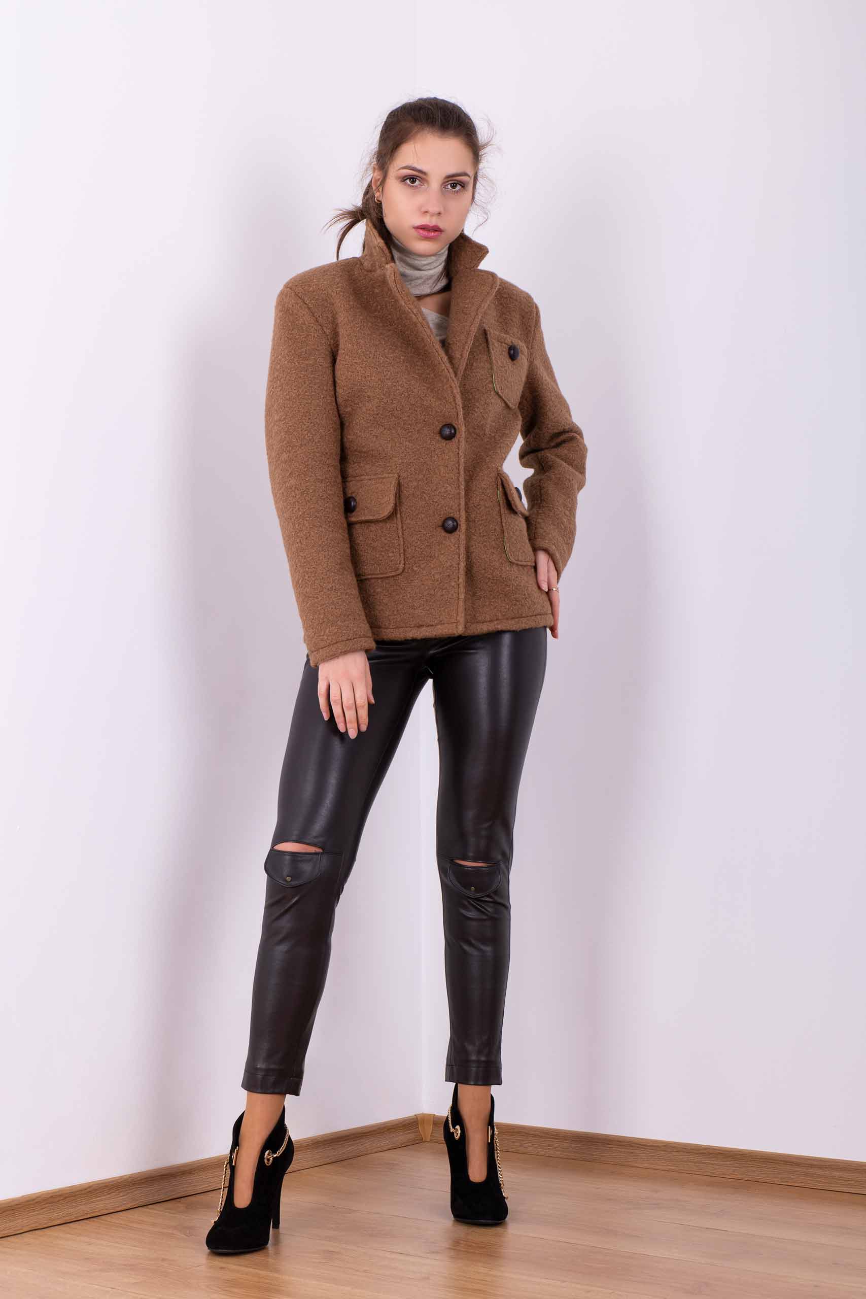 Cappotto corto in peluche Cappotto corto in peluche