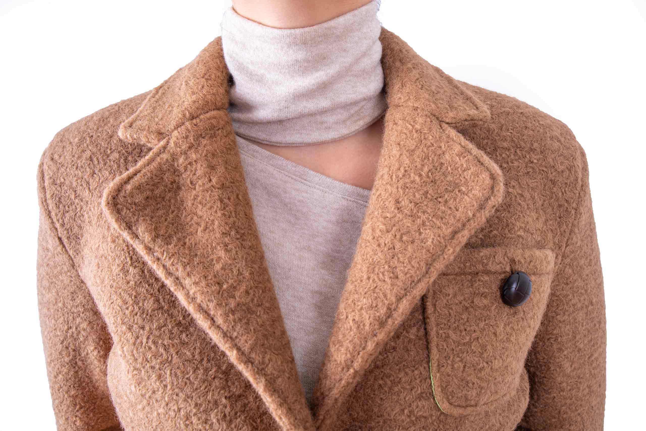 Cappotto corto in peluche Cappotto corto in peluche
