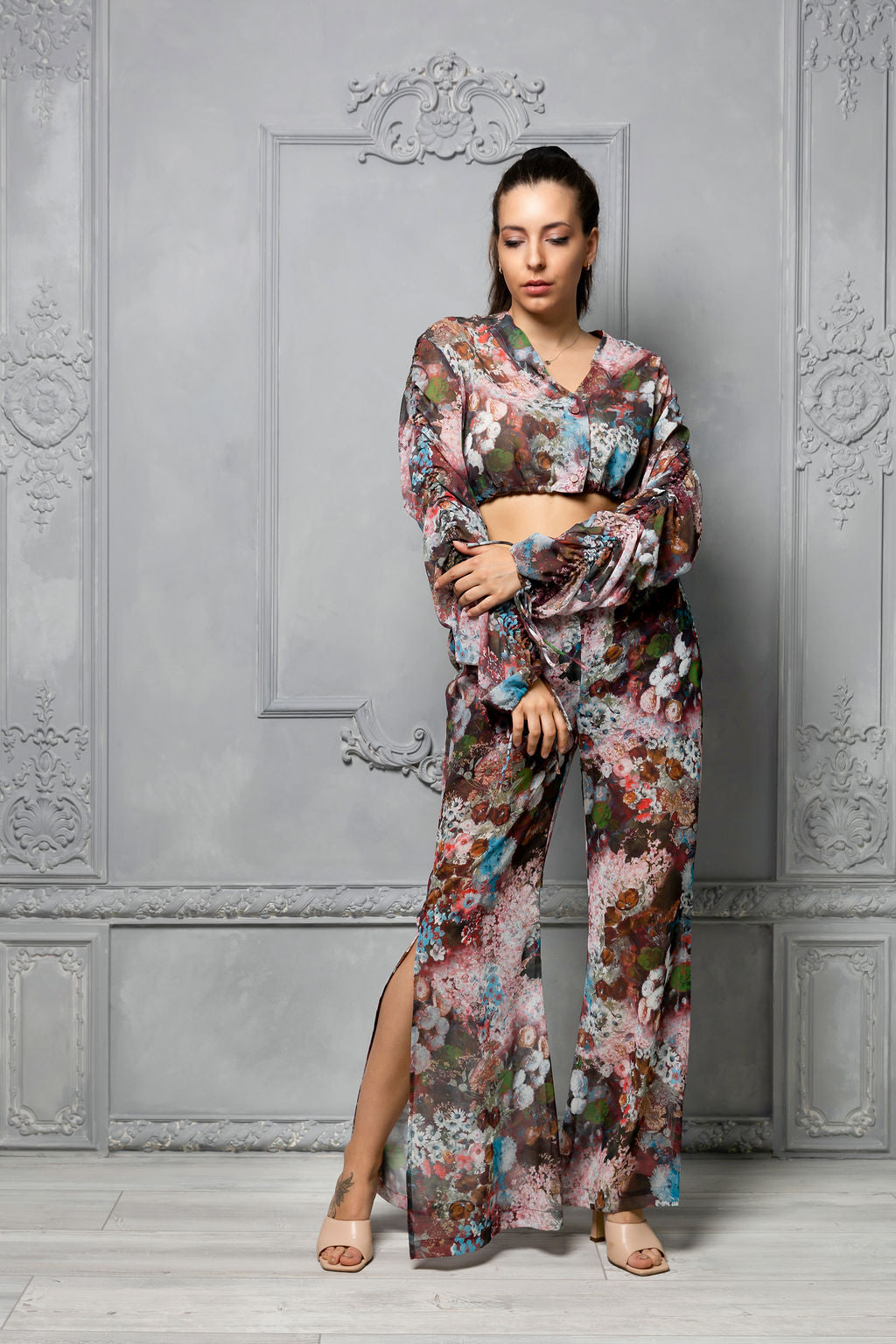 Wide-leg chiffon trousers multicoloured Wide-leg chiffon trousers multicoloured