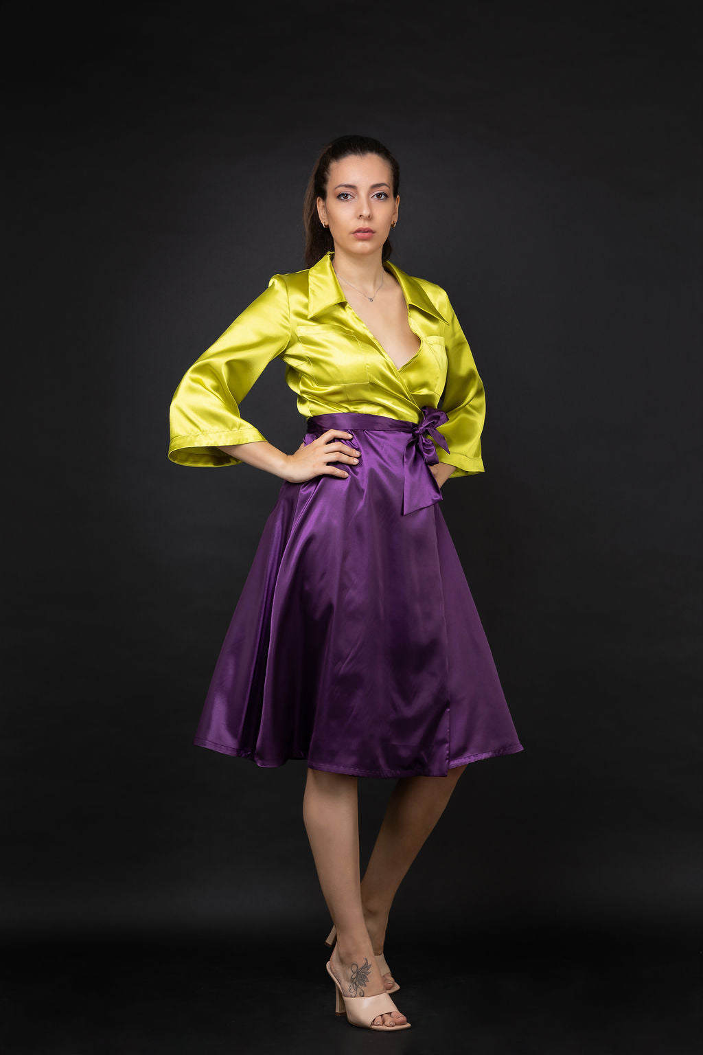 Satin dress in lime and purple Satin dress in lime and purple