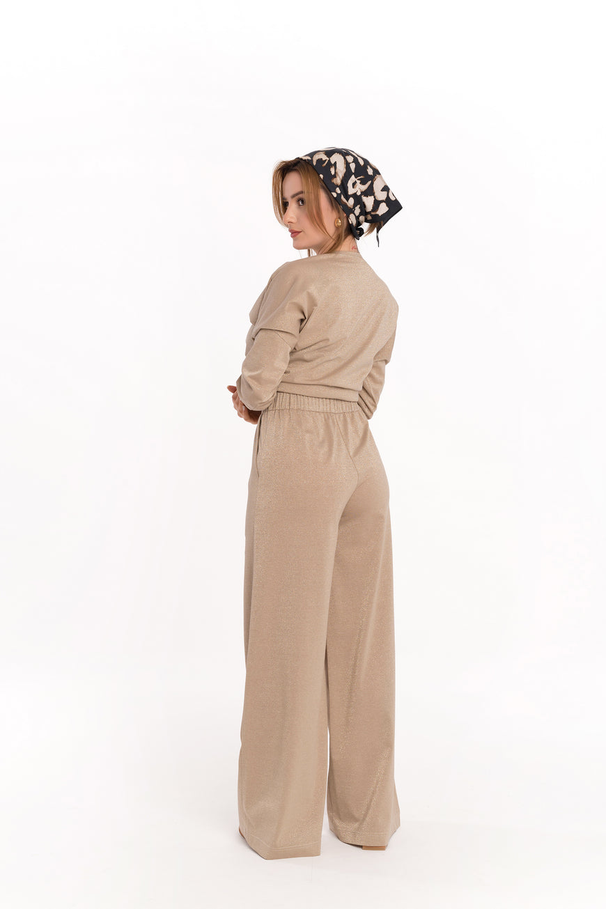 Asymmetric blouse with a cold shoulder in Golden Cotton