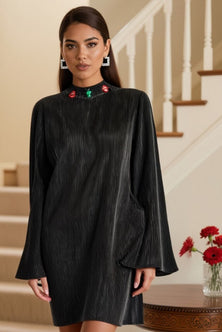 Рокля Solei в черно с плисета