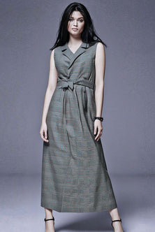 Double-breasted plaid dress