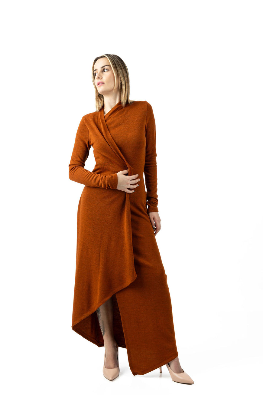 Dress in rusty brown knit