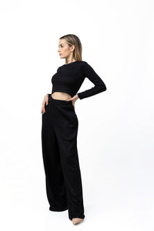 Crop top blouse black tricot – Side view – Silvy Rowson