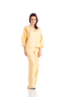 Blouse in yellow linen with 3/4 sleeves