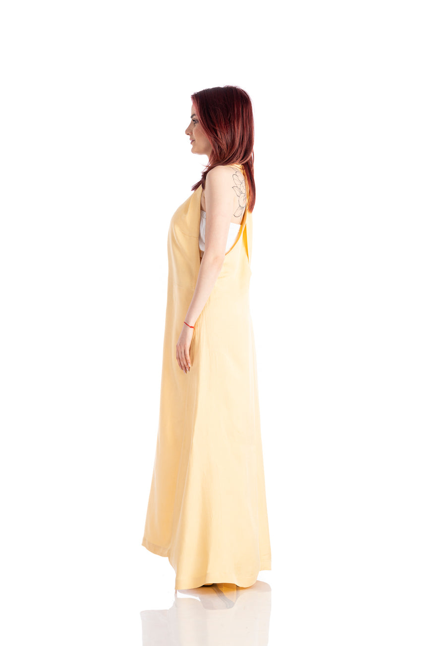 Loose dress in yellow linen