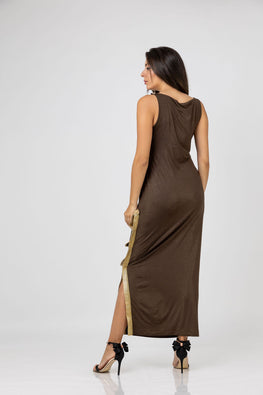 Dress in brown tricot with golden sprinkles – Back view – Silvy Rowson