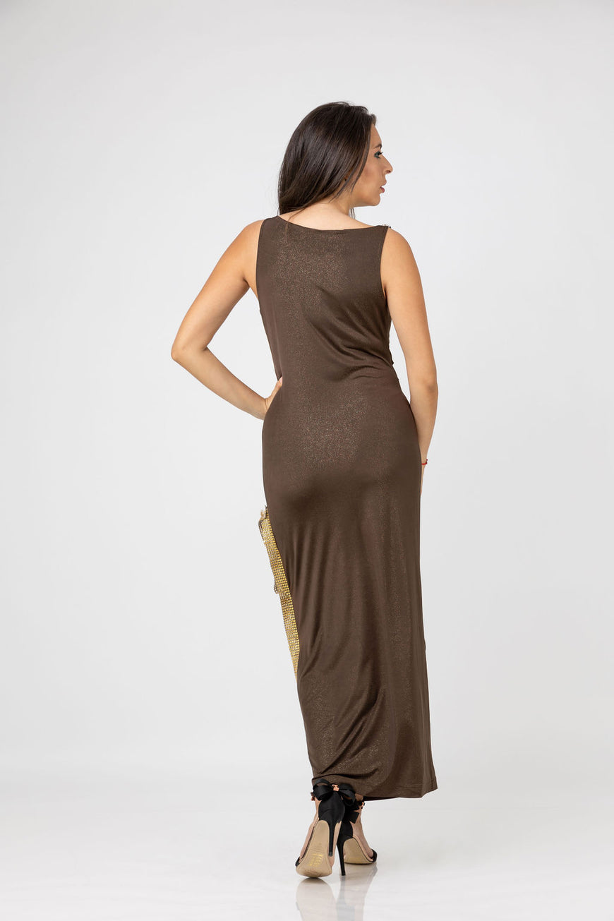 Dress in brown tricot with golden sprinkles