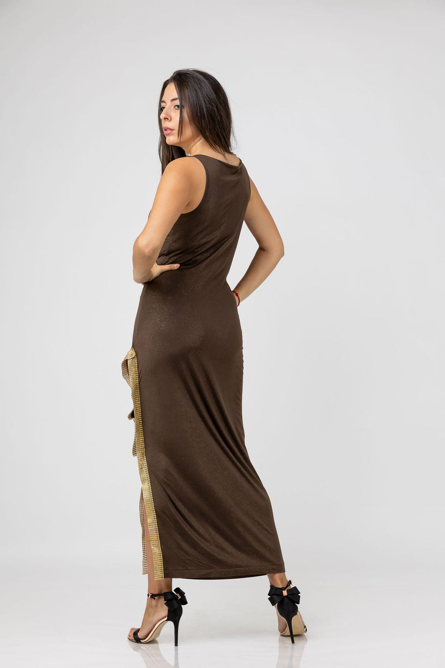 Dress in brown tricot with golden sprinkles